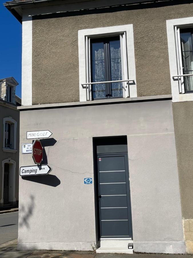 Appartement Duplex à Beaumont-sur-Sarthe Extérieur photo